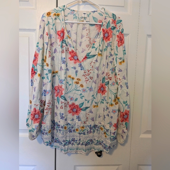 Old Navy Tops - Euc Old navy floral long sleeve blouse size xxl
